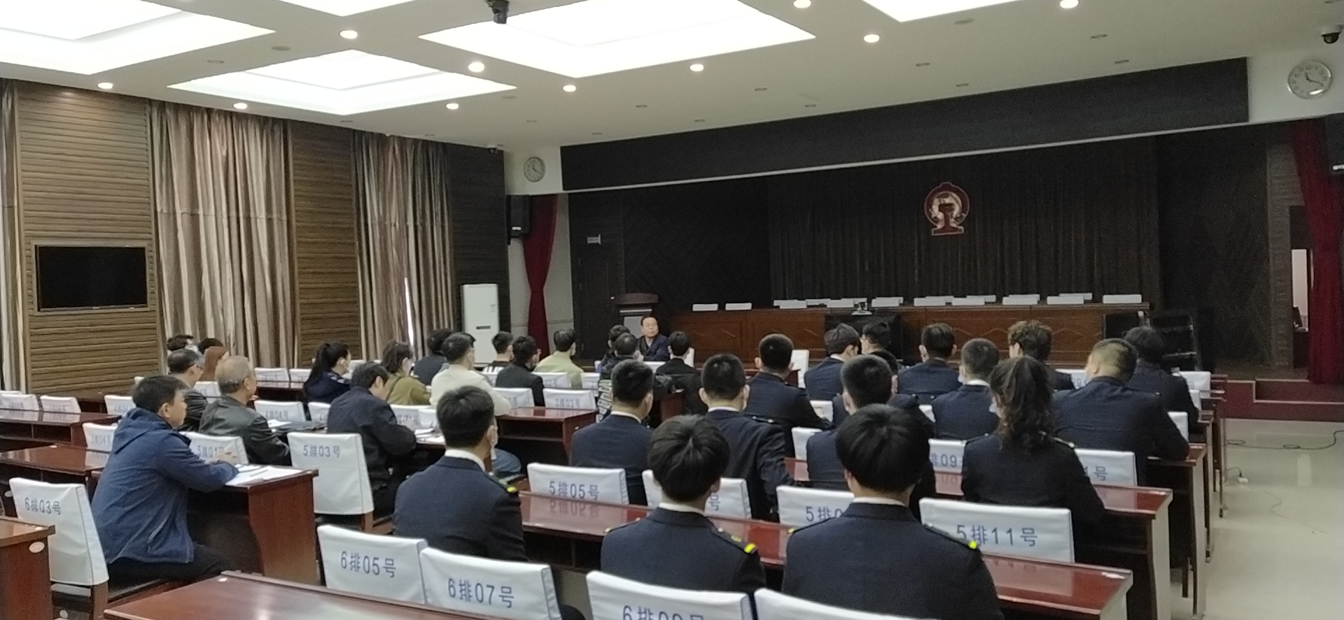 实习学生到达通辽货运中心